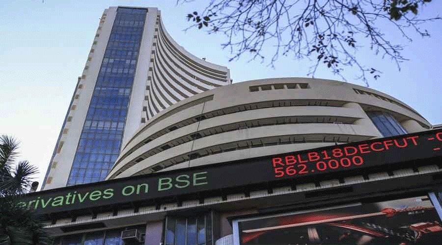 Rupee falls 42 paise to 91.50 as geopolitical tensions, FIIs outflows and crude surge weaken currency