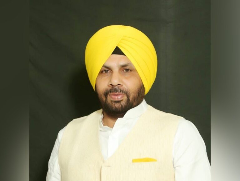 Punjab: AAP protests across state over MPs’exit