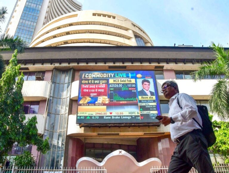 Sensex, Nifty rise on global cues and FII buying