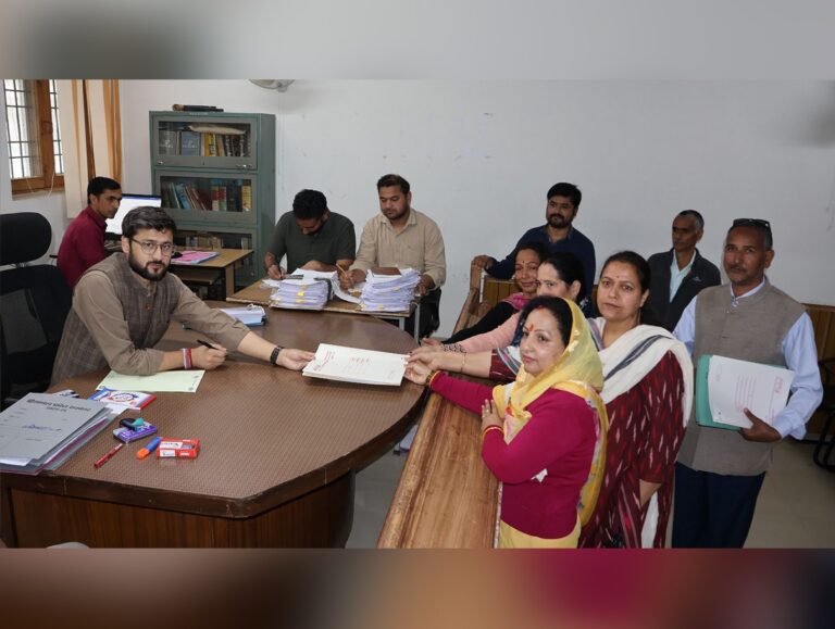 Vibha Singh, Nisha Thakur file nominations for kullu panchayat polls