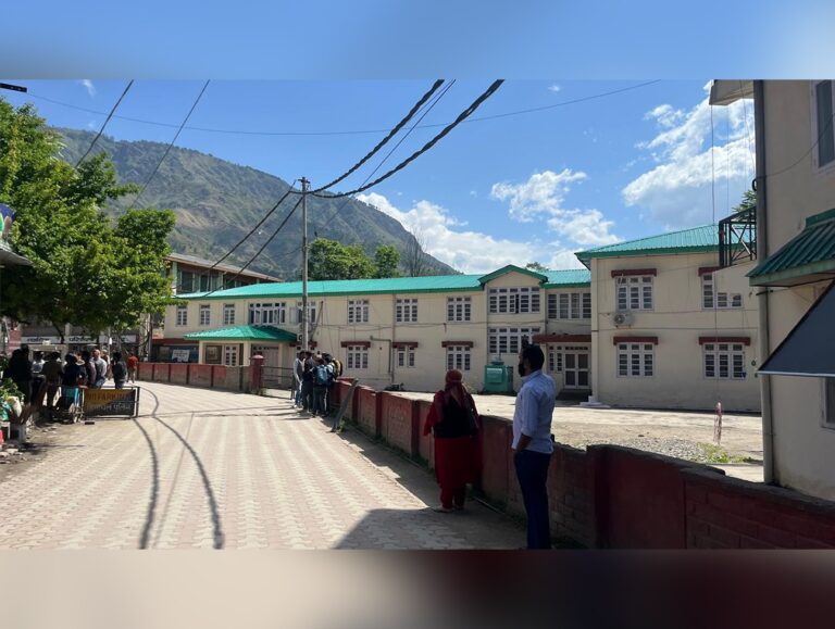 Bomb threat posters target Rohru court and SDM office; Investigation Underway