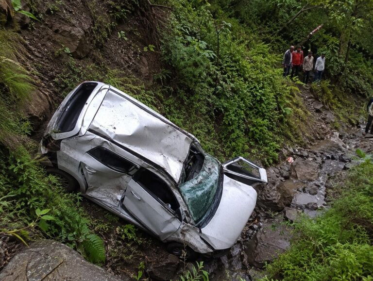 Woman dead, four family members injured after car falls into Gorge in Solan