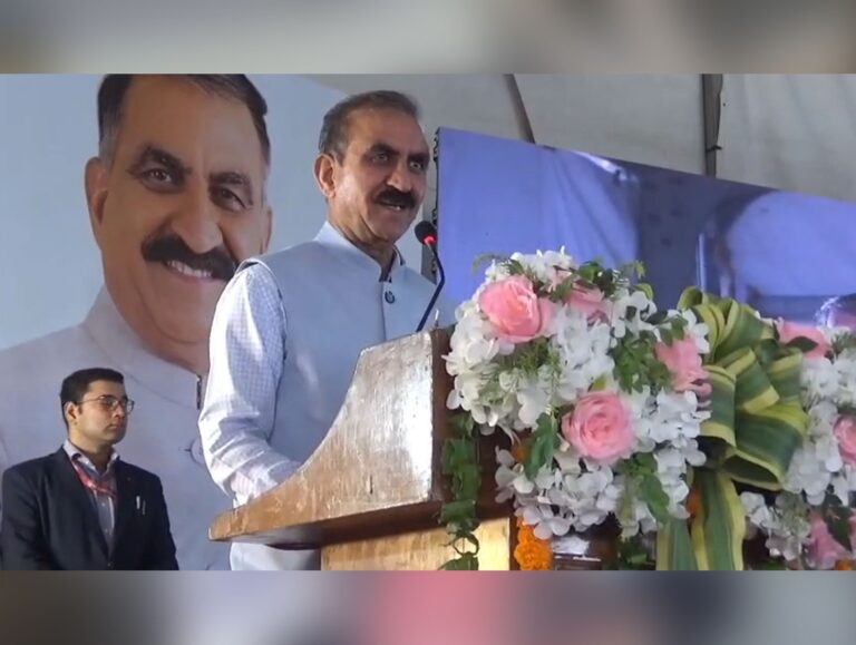 CM Sukhu administers anti-drug pledge to  newly elected panchayat pradhans