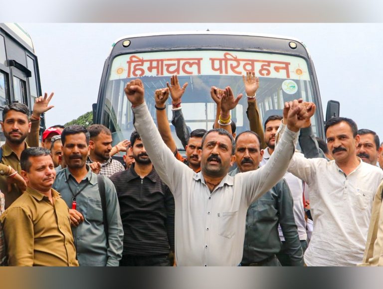 HRTC employees Union withdraws indefinite strike after Government assurances on pending dues
