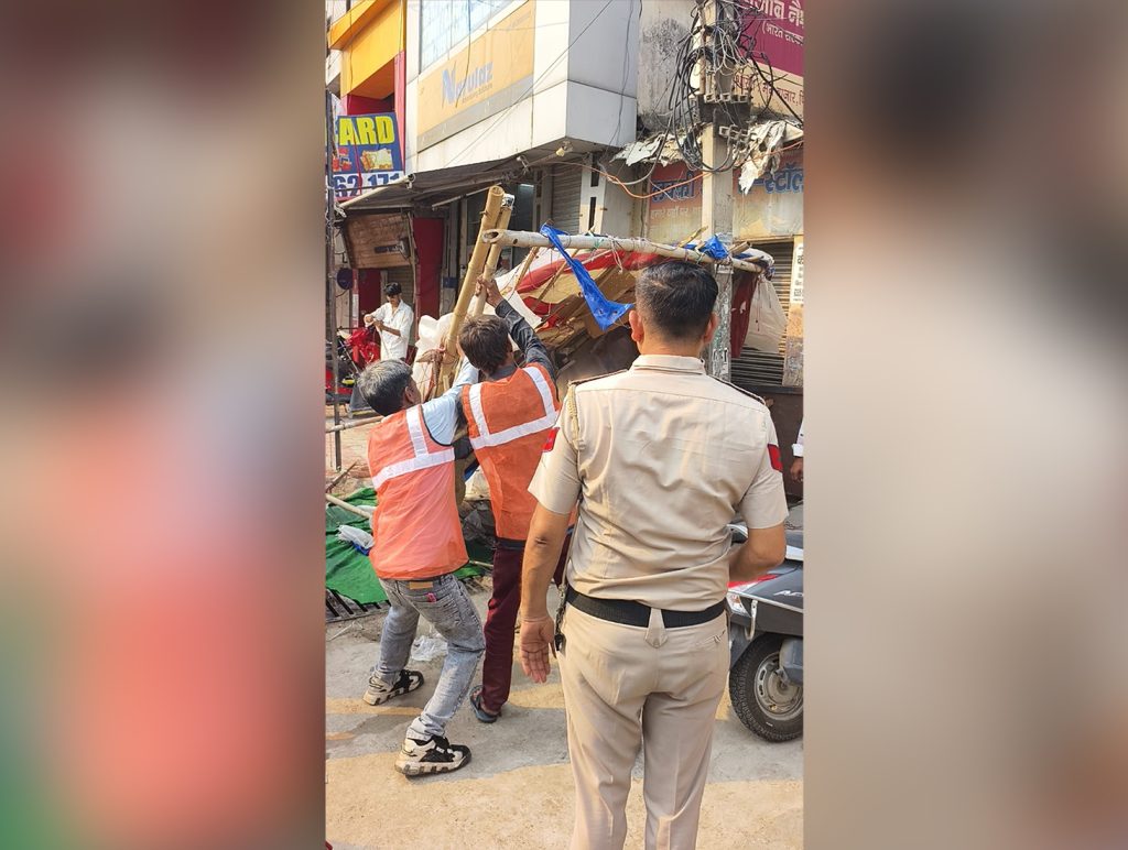 Roadside Encroachments Cleared from Kalka to Pinjore to Ease Traffic